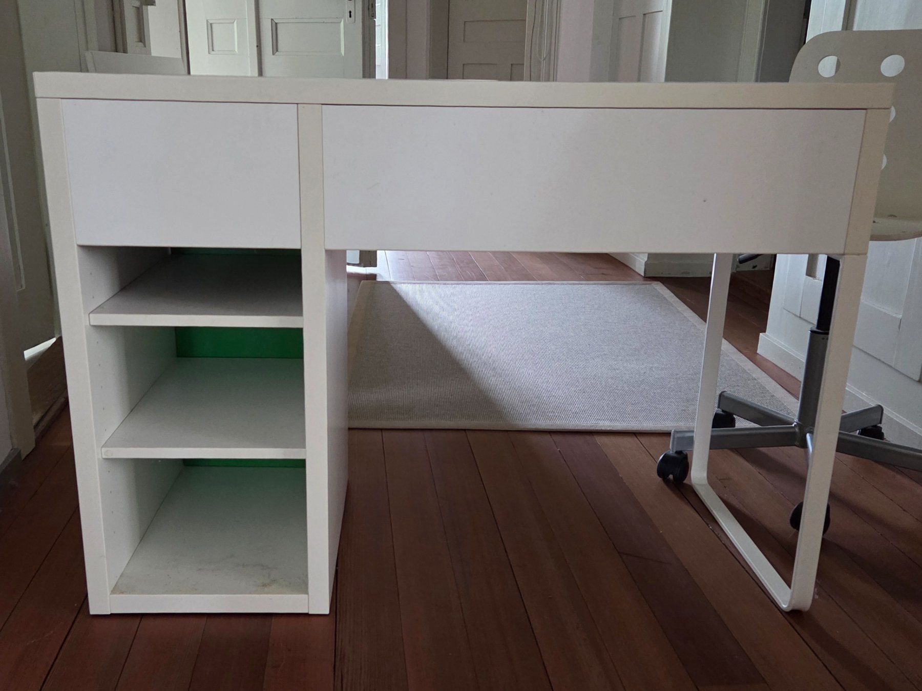 Ikea Bureaux: Tisch Micke mit Klinderbürostuhl – D'occasion à Birmensdorf ZH par West110 2