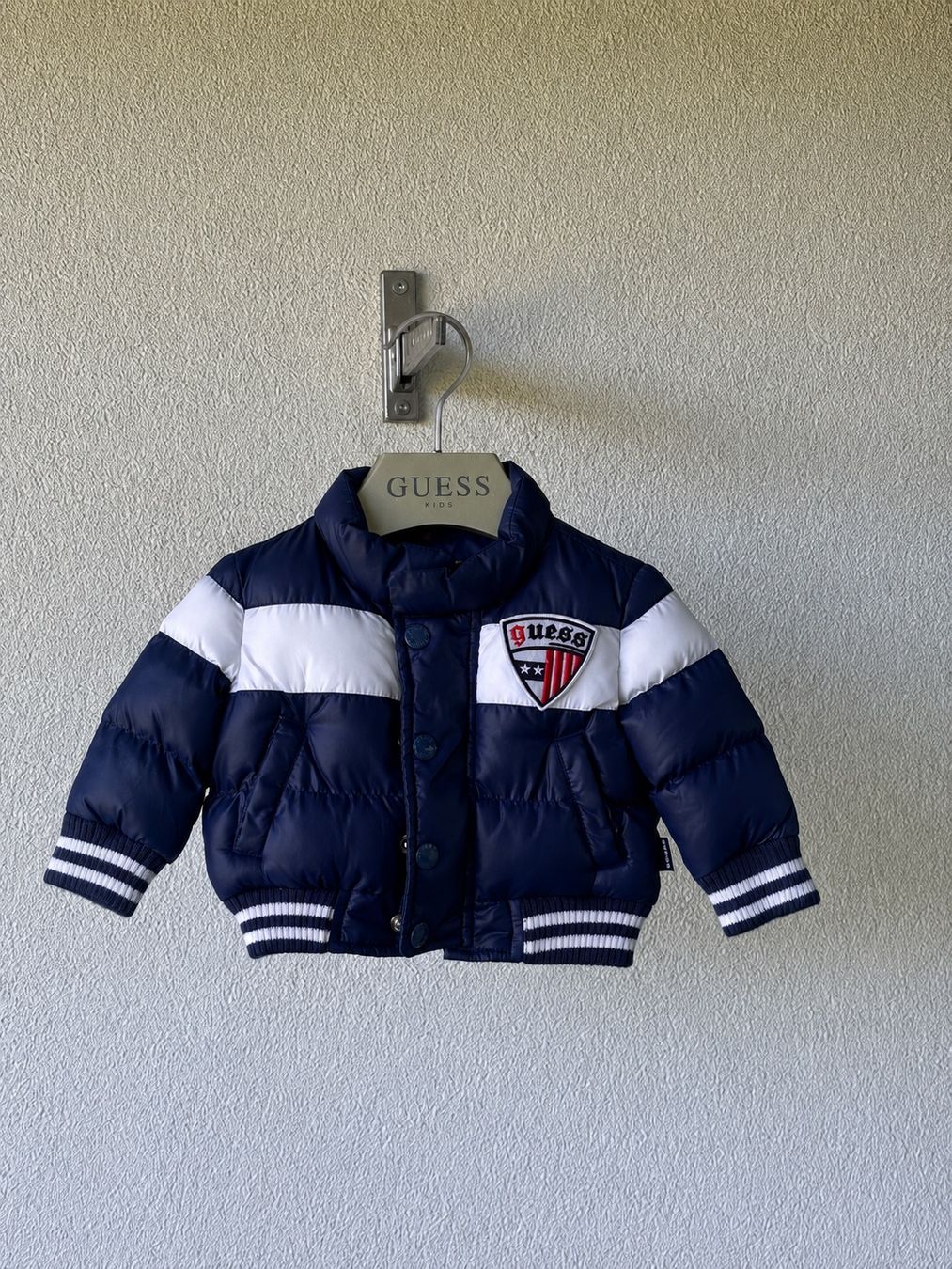 Guess Giacche & Cappotti: Giubbotto Guess Kids da bambino – Usato da Montagnola venduto da ciain67