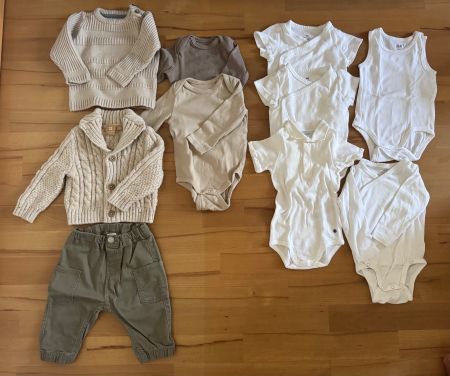 Neutrales Babyoutfit Gr. 68/74