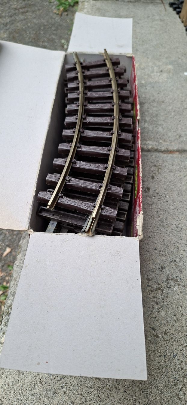 LGB Modellini di ferrovie: LGB Gleis 12 x 1100 R1 – Usato da Münsingen venduto da wd65