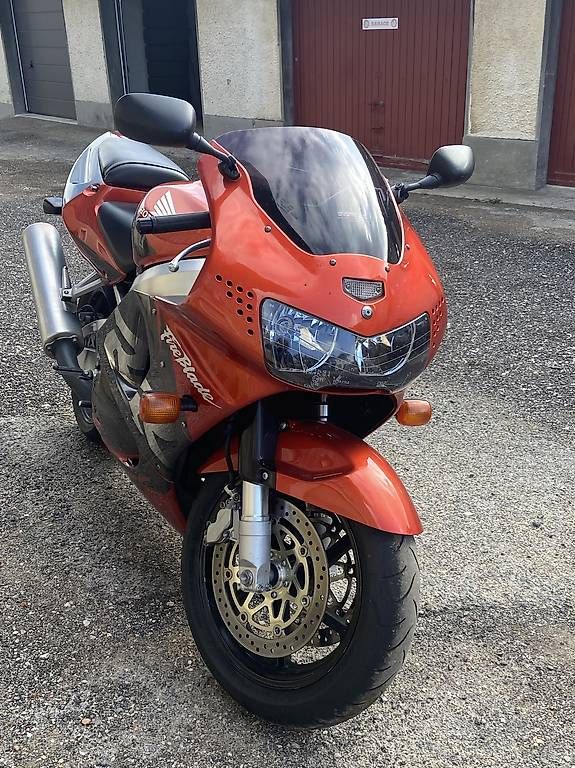 Strada: Honda CBR RR 900 fireblade – Usato da Le Noirmont venduto da Leszukis 4