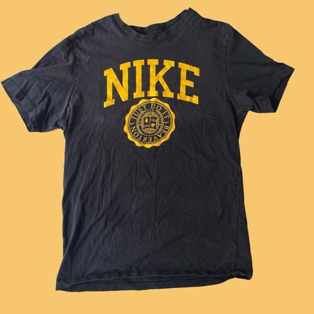 Vintage Nike Spellout Tshirt Black Yellow