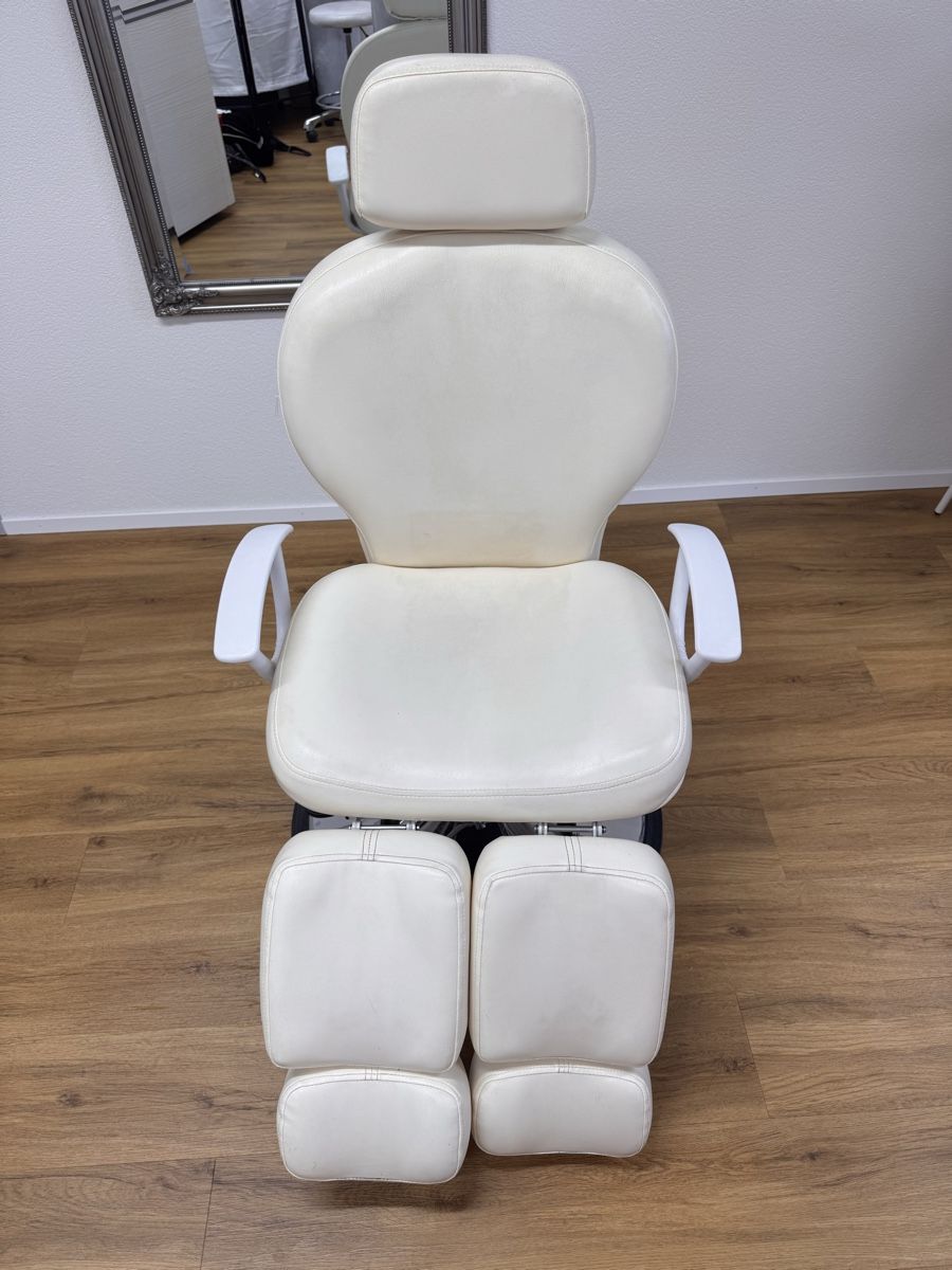 Lettini & sedie per cosmetici: Occasion Kosmetikstuhl – Usato da Wiler b. Seedorf venduto da luz_xvk8 3
