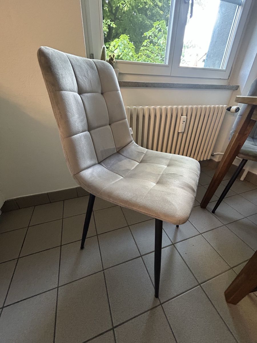 Tavoli: Tisch mit 4 Stühlen – Usato da Basel venduto da gri_cl6r 1