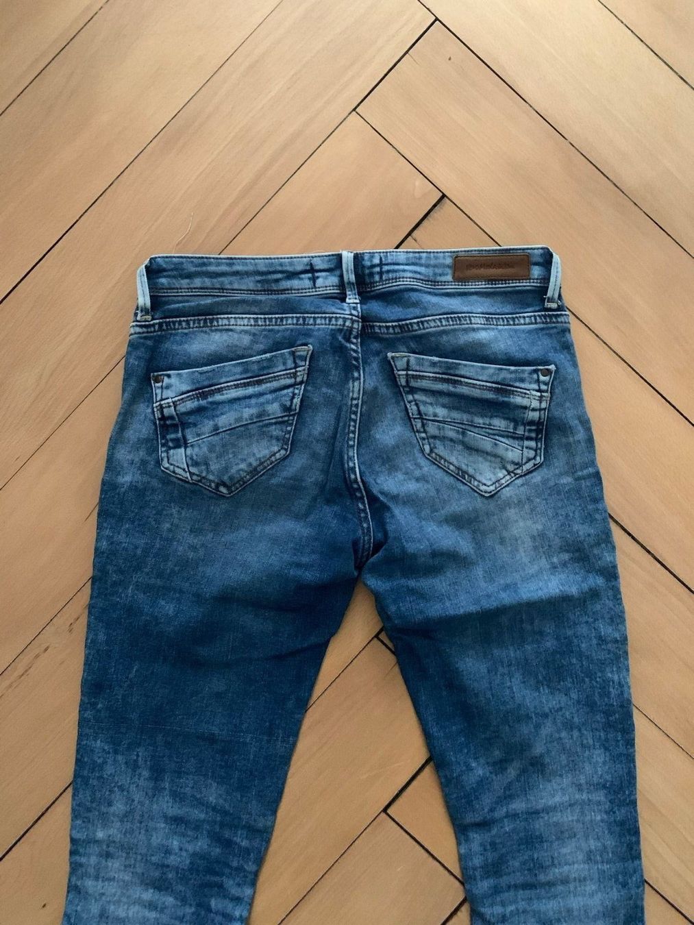 Vero Moda Jeans: VERO MODA - Jeans blau 28/32 – D'occasion à Zürich par Diazaio 2