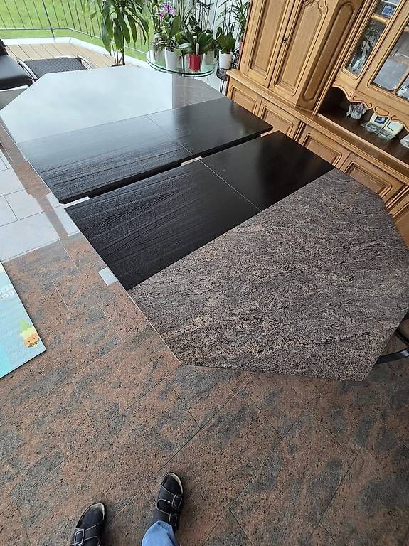 Tavoli: Granittisch ausziehbar – Usato da Hallwil venduto da Miga1989 4