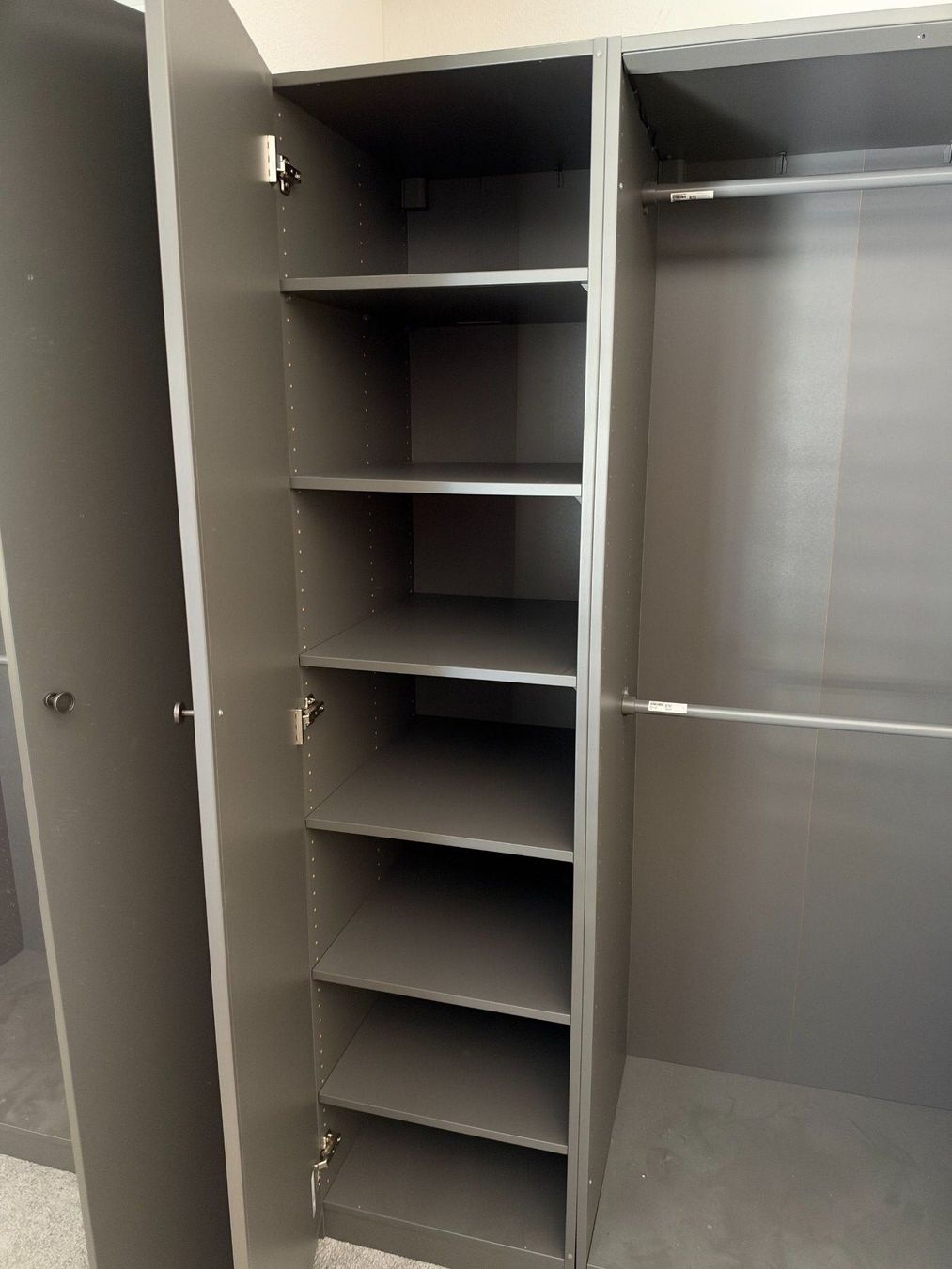 Ikea Armadi: PAX IKEA-Kleiderschrank – Usato da Root venduto da calmchris 1