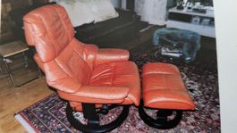 Stressless Relaxstuhl mit Hocker