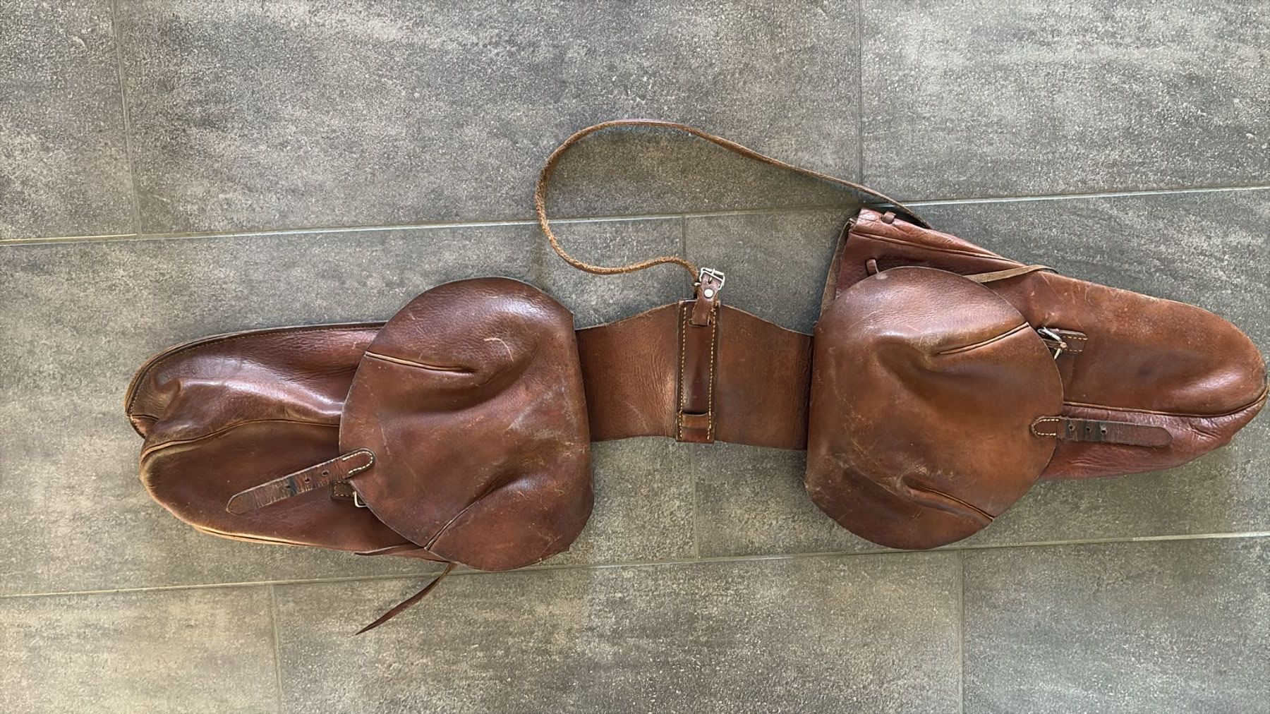Sattel & Sattelzubehör: Satteltasche – Gebraucht aus Wangen b. Olten von Hba2