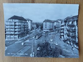 AK Zürich Schaffhauser-Platz mit Tram und Autos