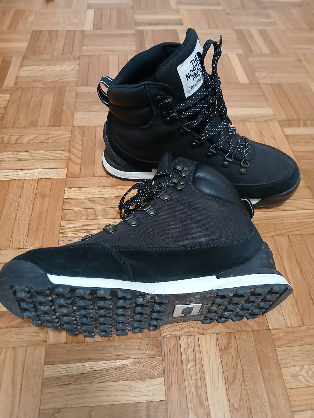 North Face Scarpe da donna: Bottines North Face - taille 40.5 – Nuovo (secondo la descrizione) da Genève venduto da VaVa1979 1
