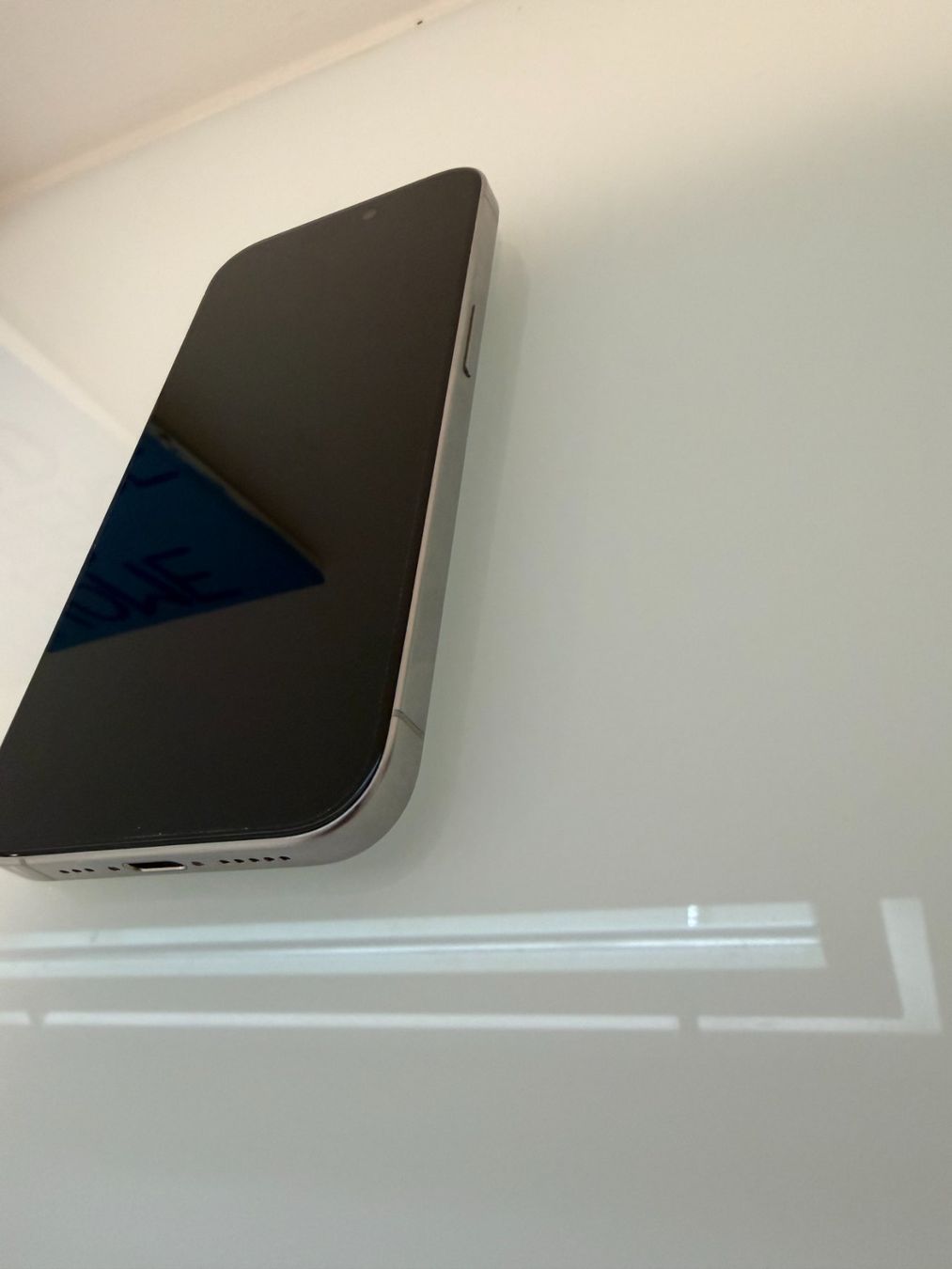 Apple Telefoni cellulari / Smartphones: iPhone 15 Pro, White Titanium, 256GB – Usato da Liestal venduto da ripi1 2