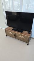 TV-Board Industrial Design Holz Metall auf Rollen