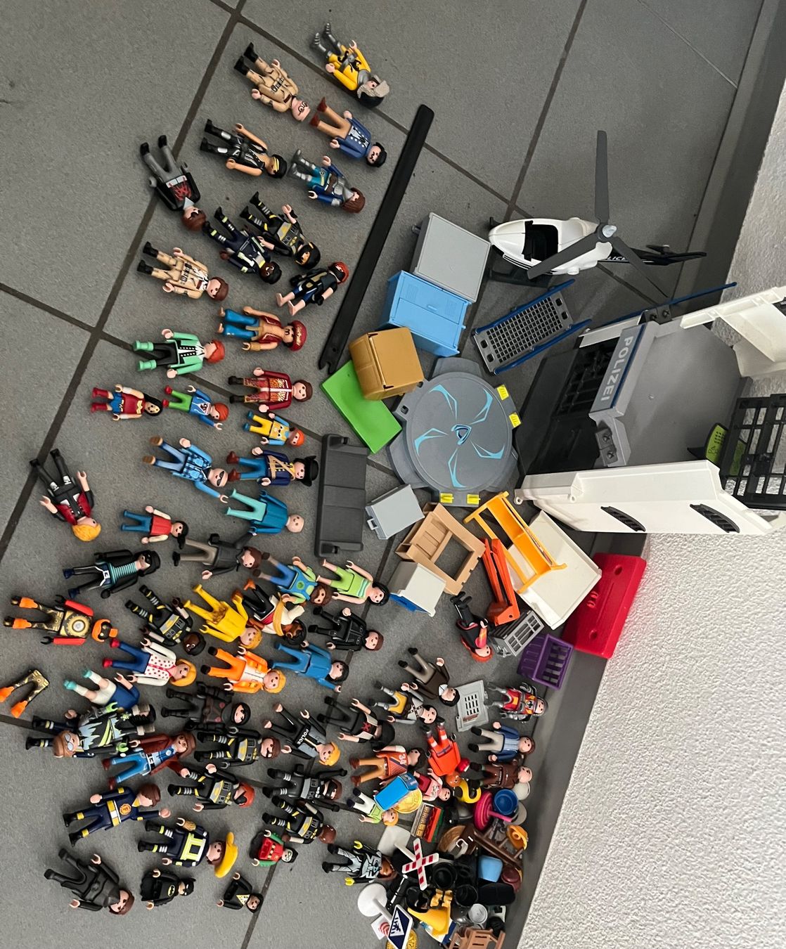 Playmobil Giocattoli: Playmobil und diverses – Usato da Chiasso venduto da fairy81 1