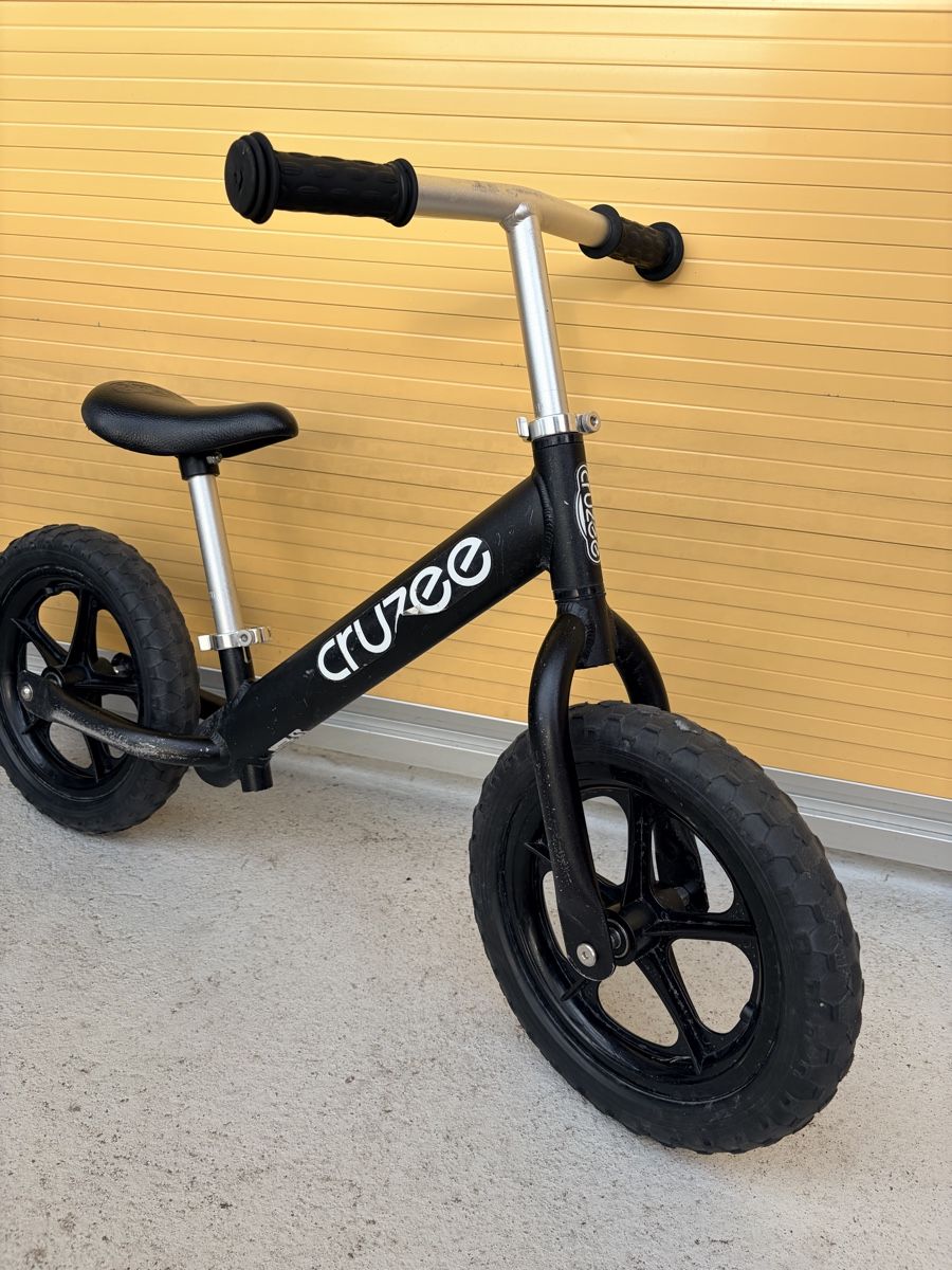 Fahrzeuge für Kinder: Leichtes Laufrad 2kilo – Gebraucht aus Zürich von Sophie01 8