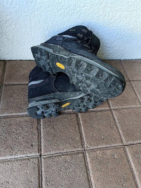 Kletterwände & Klettergriffe: Wanderschuhe Gr. 39 – Gebraucht aus Frauenfeld von Kellers02