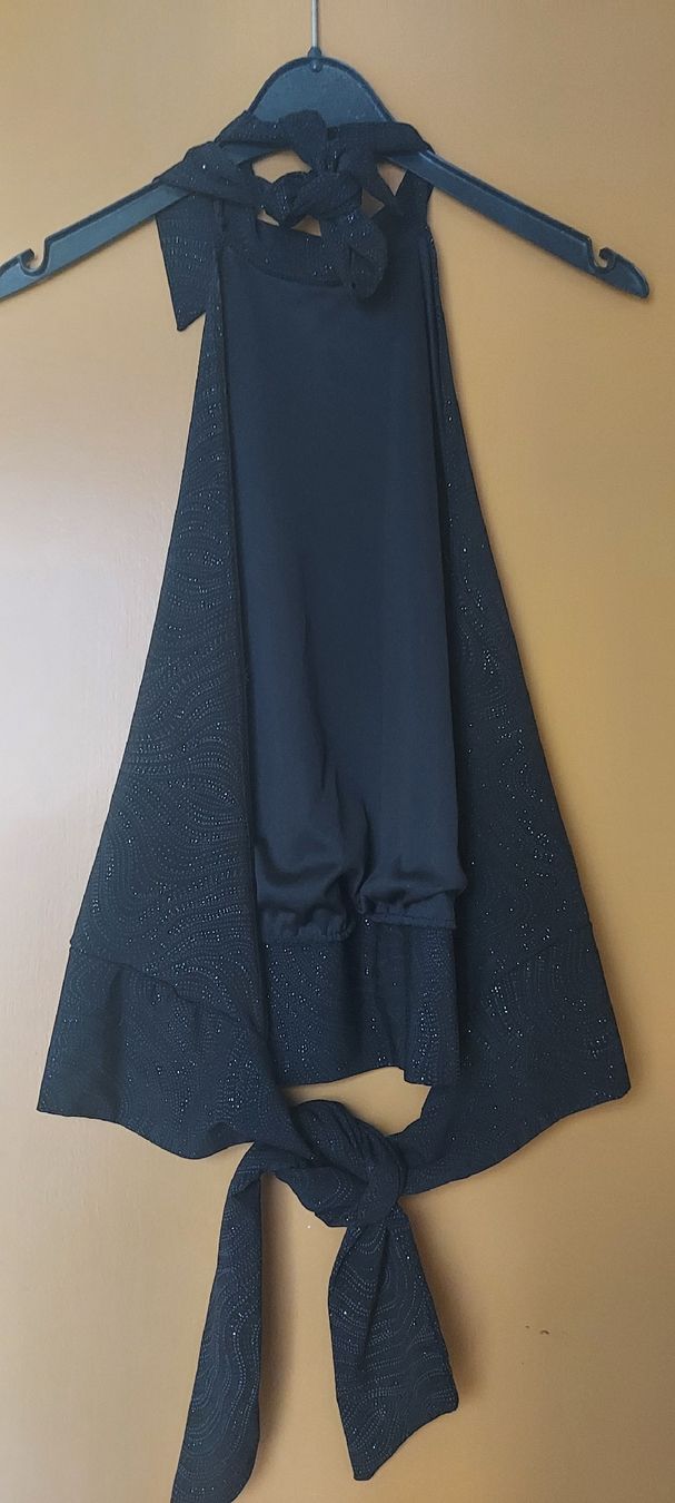Tops: Schickes Neckholder- Bluse sehr edel – Neuf (Voir description) à Liestal par swary007 1