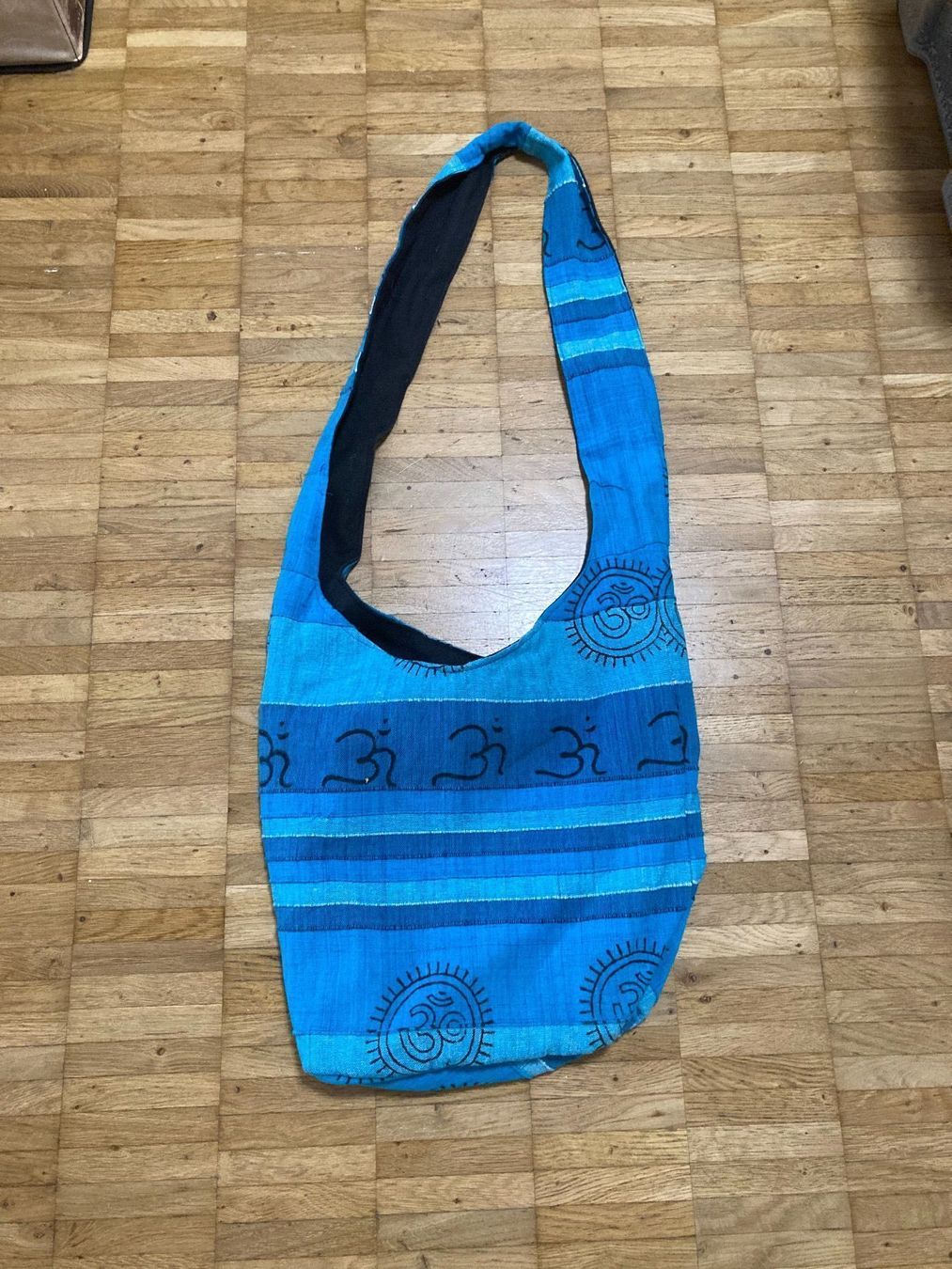 Borse: Blaue Stofftasche mit Reissverschluss – Usato da Thun venduto da Vans_98 1