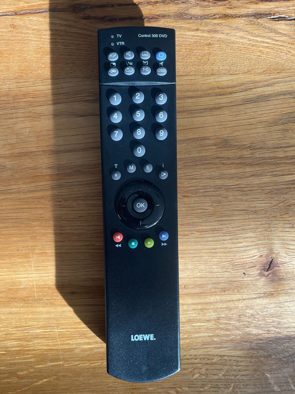 Loewe Telecomandi: Loewe systems Control 300 DVD Neu! Nie gebraucht. – Nuovo (secondo la descrizione) da Schübelbach venduto da markusae 4