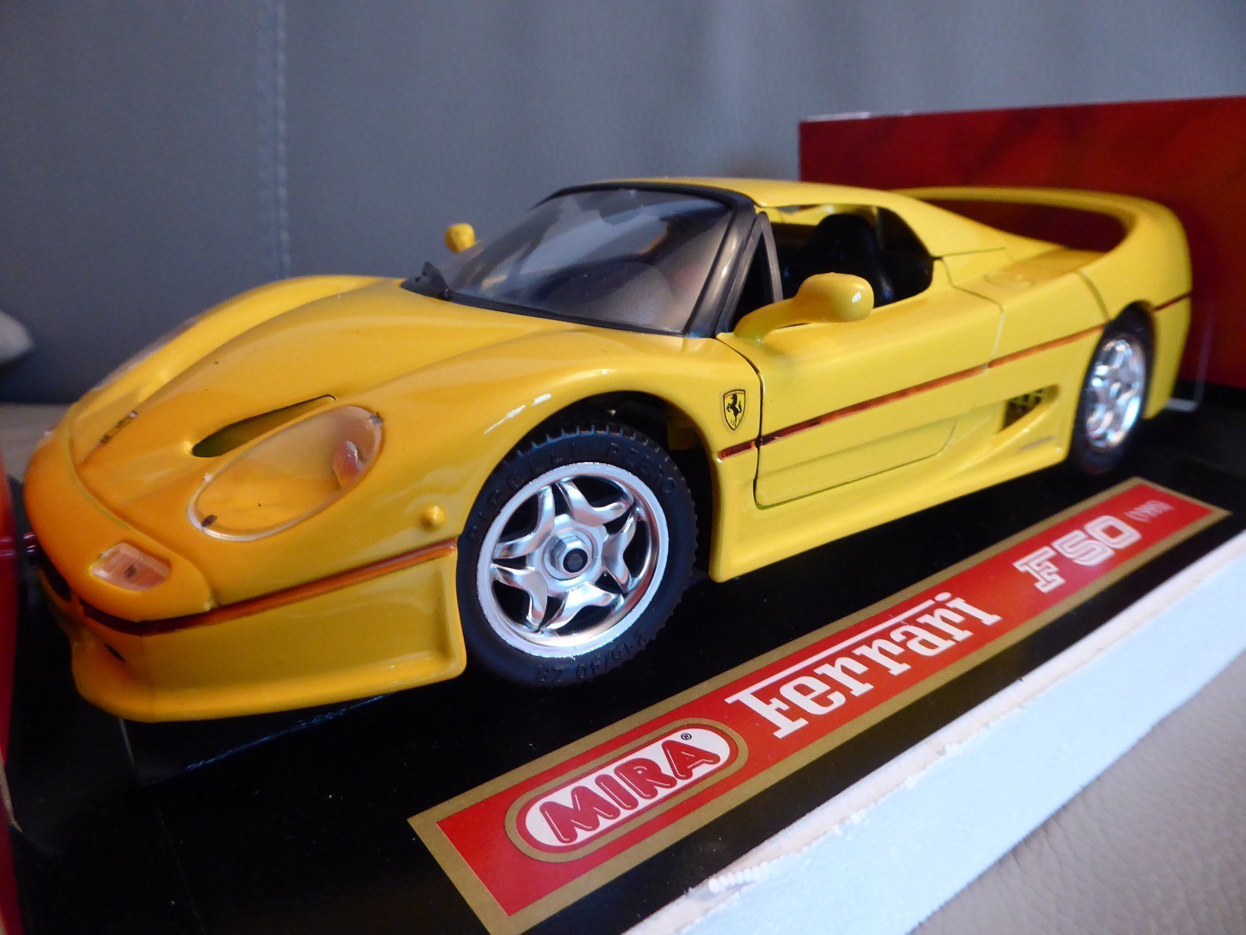 Ferrari Modellautos: Ferrari F50 1995 1:18 – Neu (gemäss Beschreibung) aus Hettlingen von Zambole 1