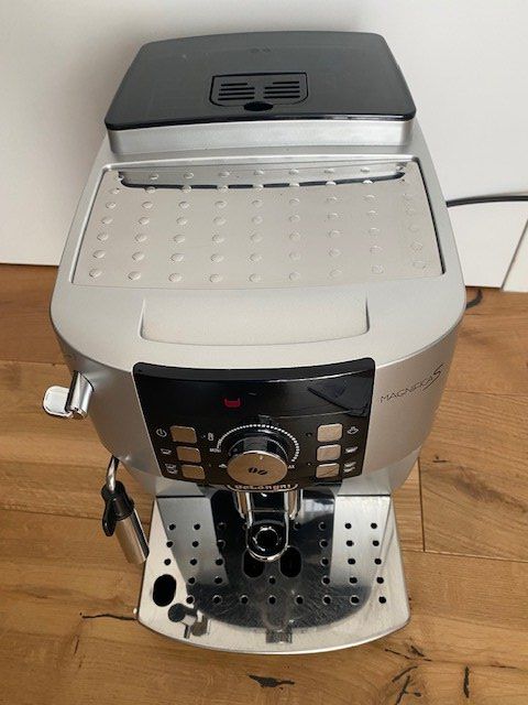 De'Longhi Macchine per caffè & Macchine per espresso: De'Longhi Magnifica S – Usato da Niederhasli venduto da Tigerproduct 8