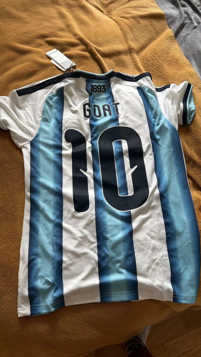 Canottiere & Pantaloni: Messi (GOAT) Trickot Argentinien – Nuovo e nell'imballaggio originale da Bolligen venduto da mos_h9hv 1