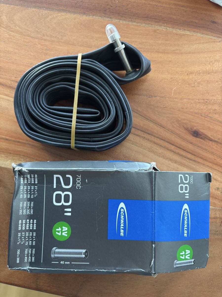 Pneus & Kompletträder: 2x Schwalbe AV17 28" Bicycle Tube – Neu (gemäss Beschreibung) aus Zürich von Megrety
