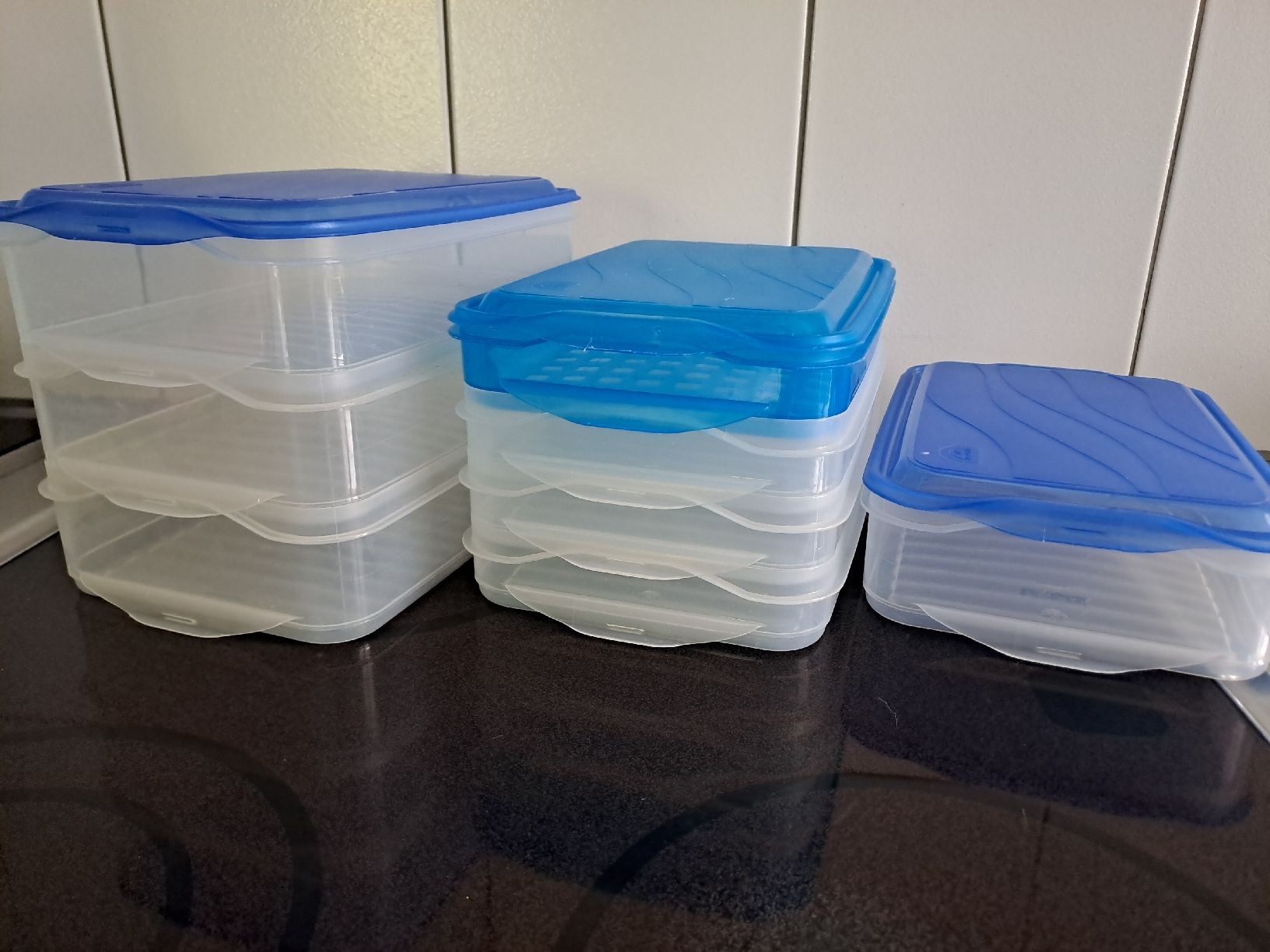 Contenitori & Simili: Set Lunchboxen blau individuel stabelbar – Usato da Rickenbach LU venduto da bishiida 1