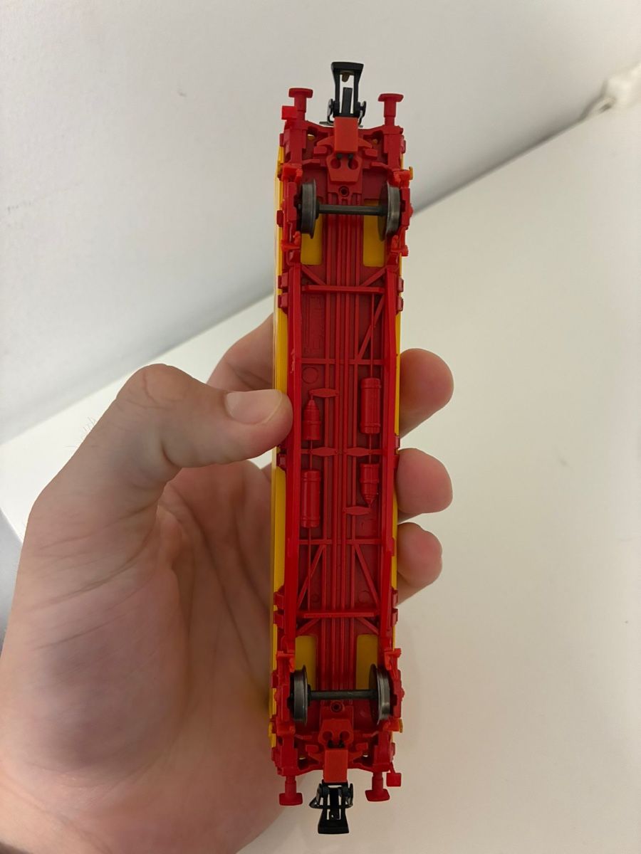 Piko Modelleisenbahnen: Wagen DHL Piko – Gebraucht aus Stans von lor_p8xh 4