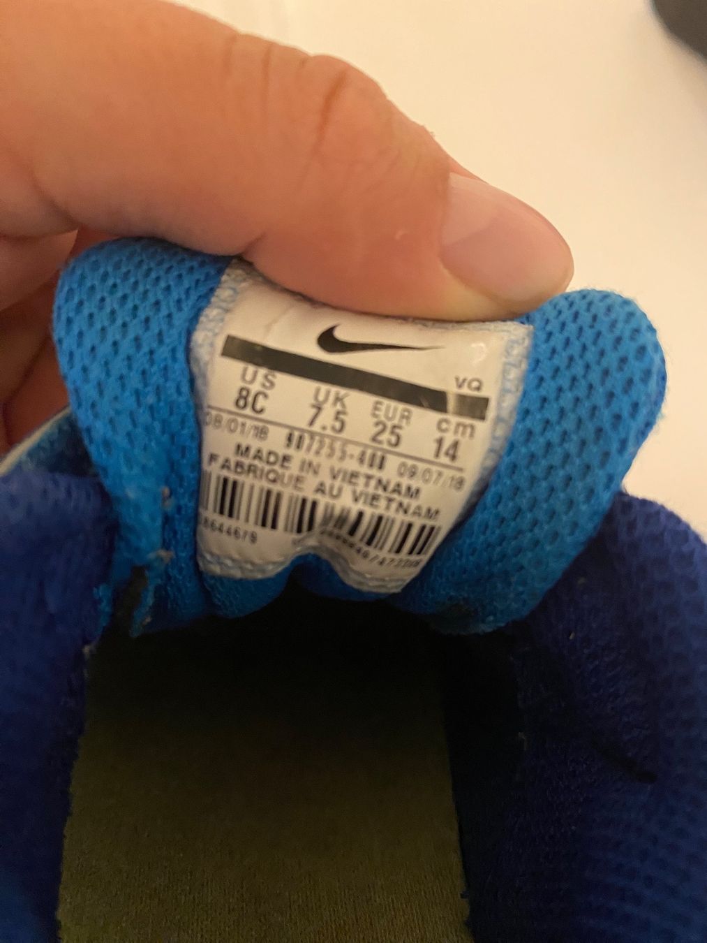 Nike Scarpe per ragazzi: NIKE 25 – Usato da Leibstadt venduto da Shopcity 1