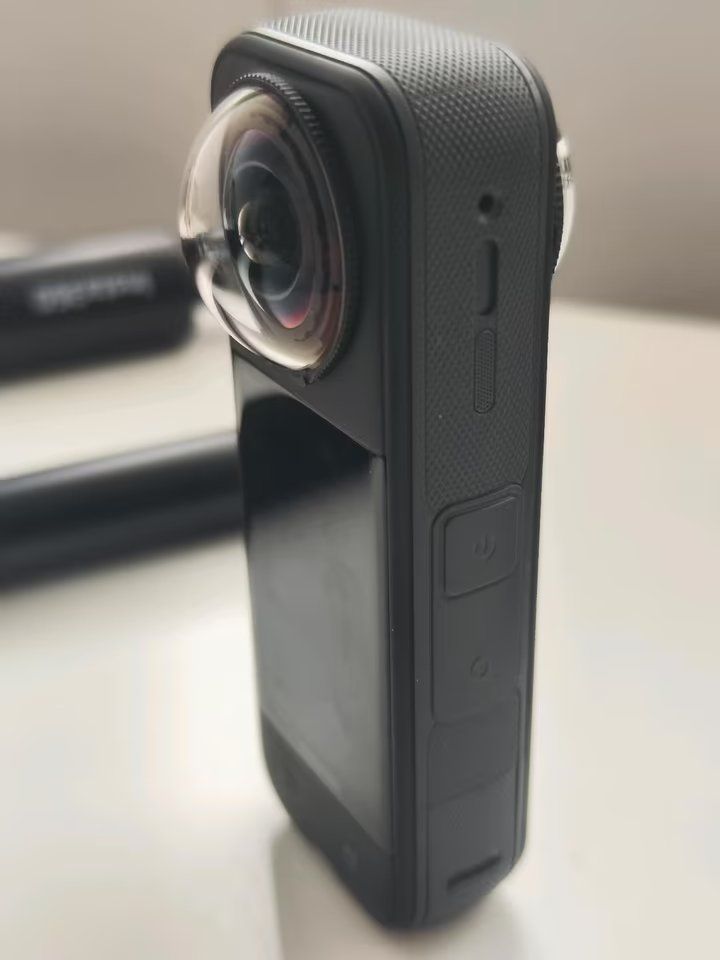 Insta360 Action Cam: Insta360 X5 mit original Zubehör – Usato da Lachen SZ venduto da leger 2