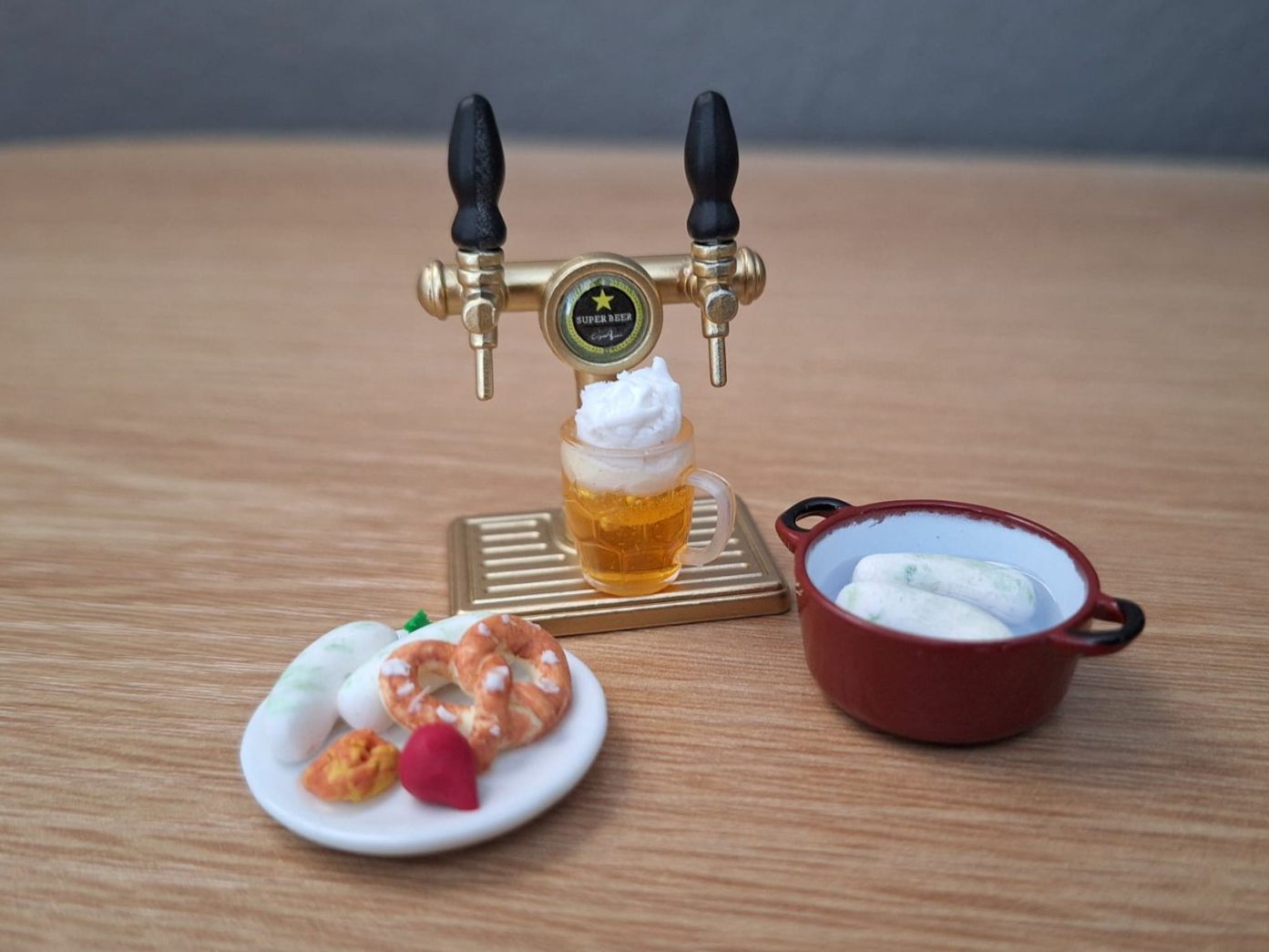 Case e mobili per bambole: Handmade Bayrisches Weisswurst Set – Nuovo (secondo la descrizione) da Zürich venduto da HandmadeTinyFood 3