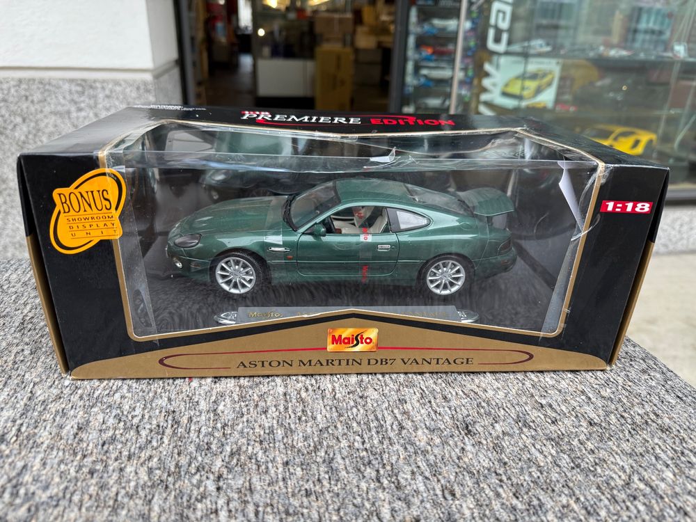 ASTON MARTIN DB7 VANTAGE Vert MAISTO 1:18 de reference