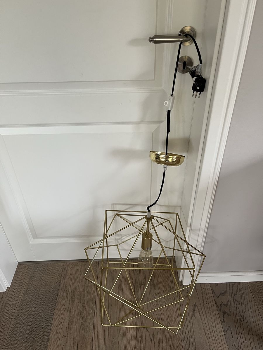Lampadari & plafoniere: Moderne Draht-Lampe in Gold - Ein echter Hingucker! – Usato da Brittnau venduto da spuuki 1
