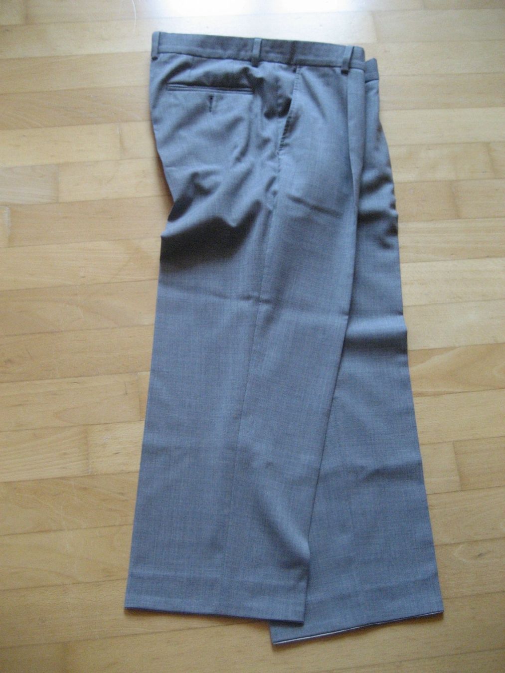 Pantaloni: Elegante Herren Stoffhose, Grau – Usato da Unterengstringen venduto da Olifant4 1