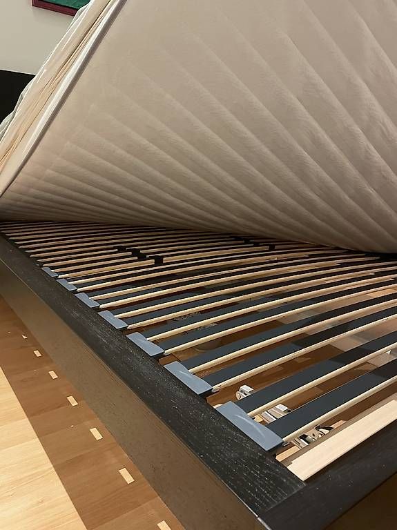 Betten: Lit complet 140x200 – Gebraucht aus Lausanne von lau_zcz7 2
