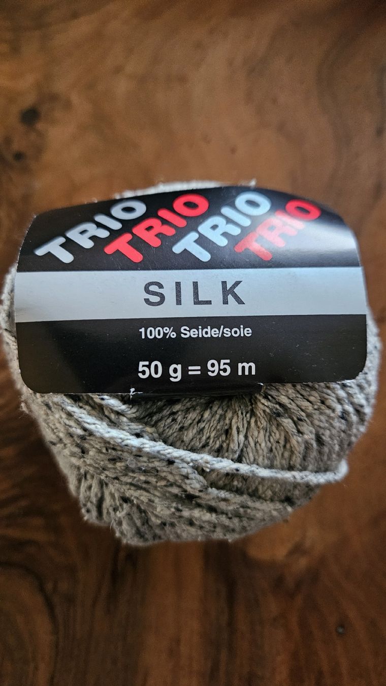 Lana: 100% Seide Grau meliert, 50g/ 95m – Nuovo e nell'imballaggio originale da Rapperswil SG venduto da liivea 2