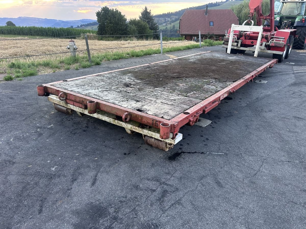 Conteneurs de construction: Pritsche zu Hackengerät – D'occasion à Fahrni par vario415