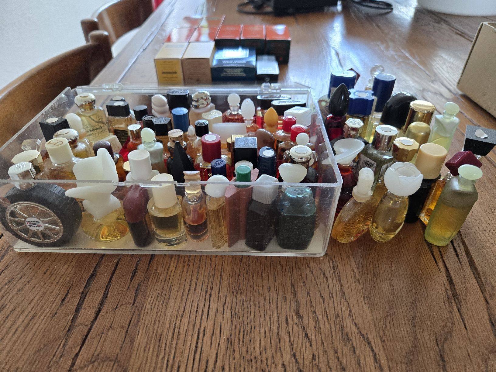 Profumi & Eau de Toilette: Lotto 1 profumi miniatura donna e uomo – Nuovo (secondo la descrizione) da Evilard venduto da Dario_G14cu 3