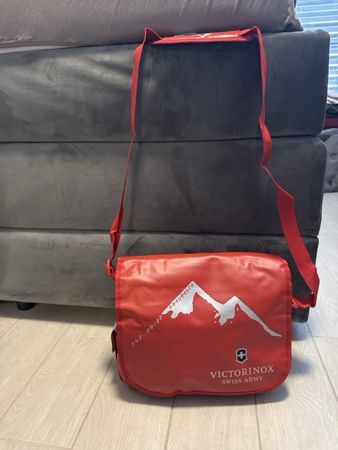 Victorinox Tasche, Rot, Neuwertig