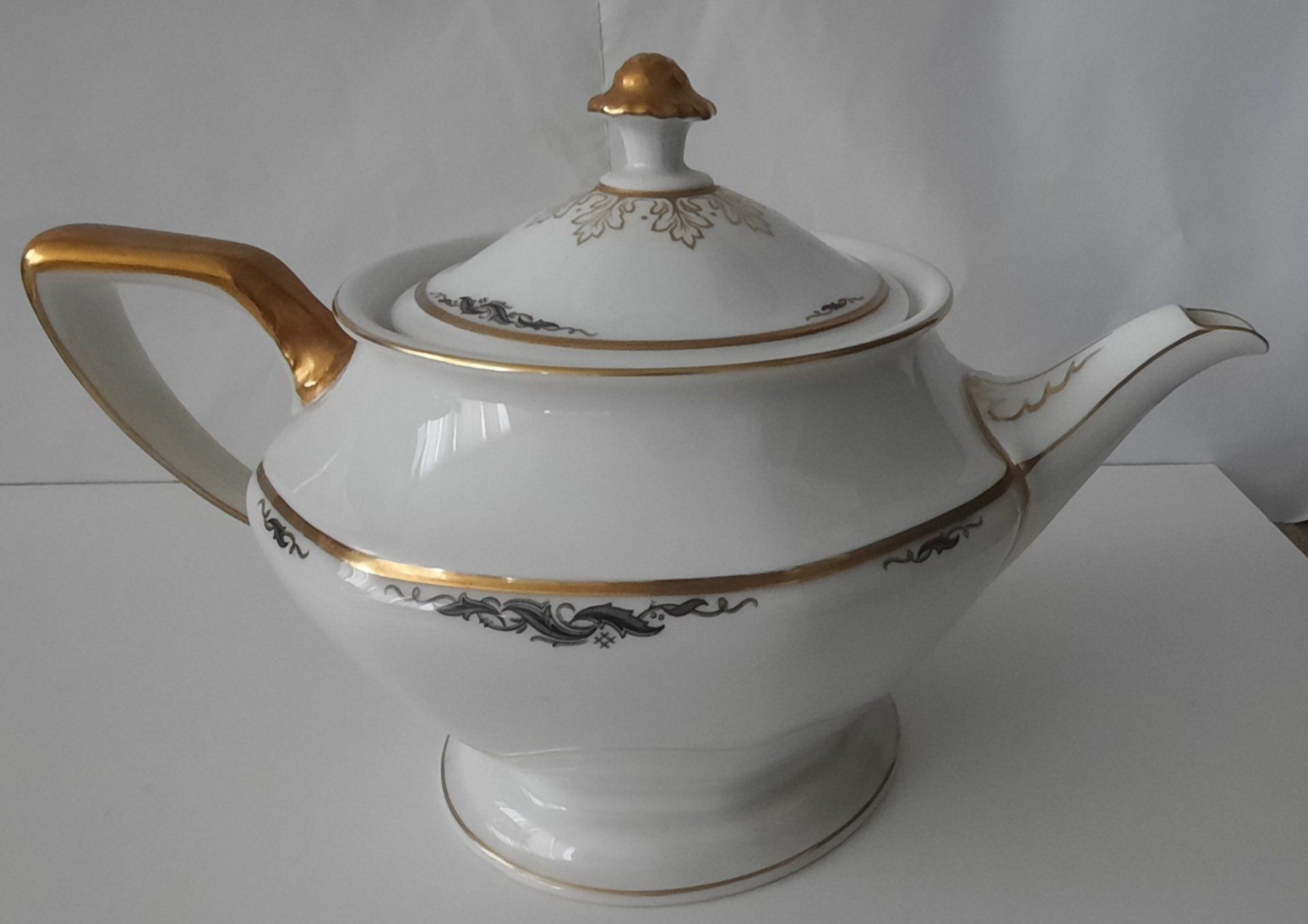 Rosenthal Geschirrsets: Rosenthal Geschirr-Set Goldrand – Gebraucht aus Bottmingen von annik12 8