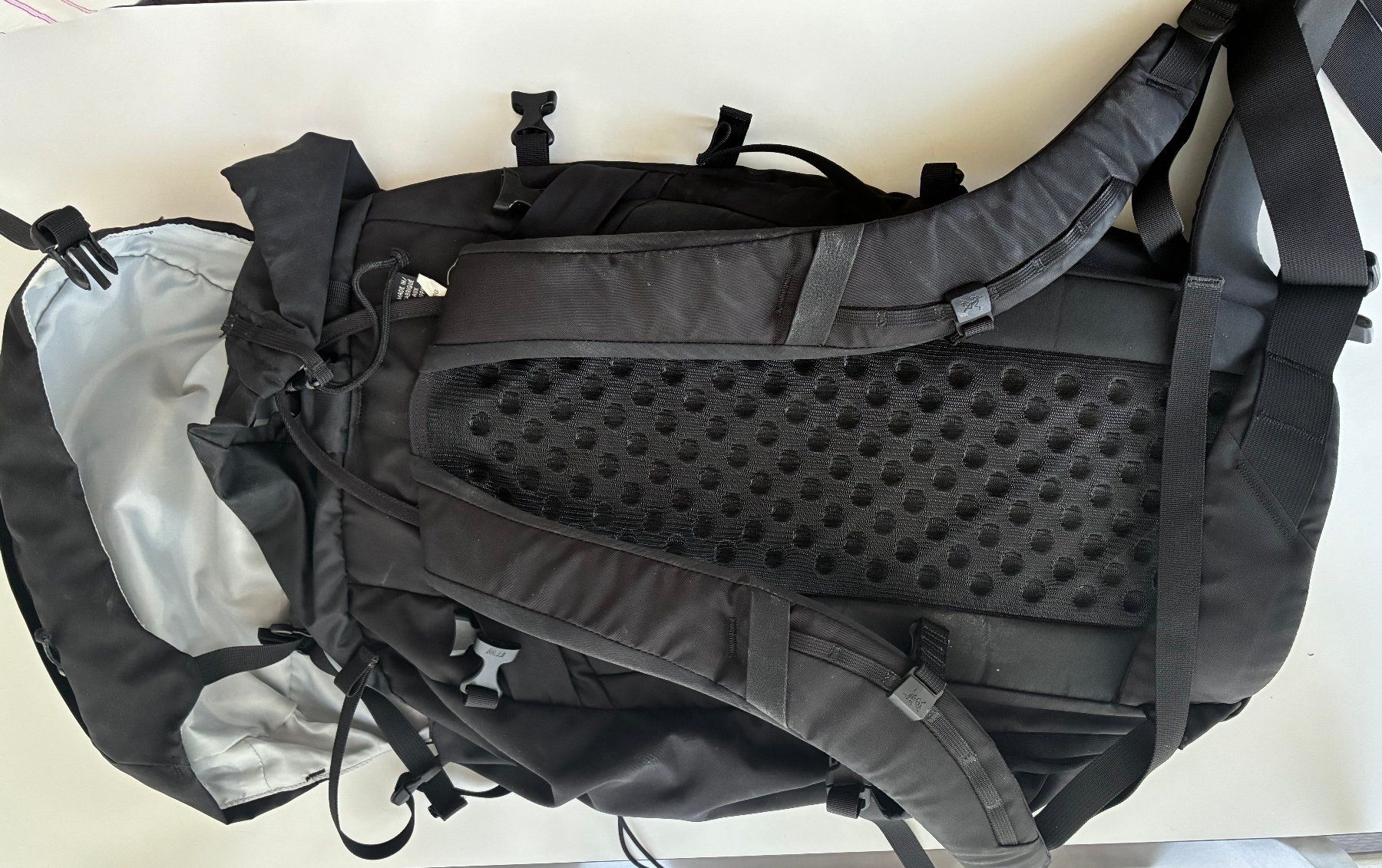 Arcteryx Zaini: ARCTERYX BRIZE 32 Rucksack schwarz – Usato da Basel venduto da hindukusch 2