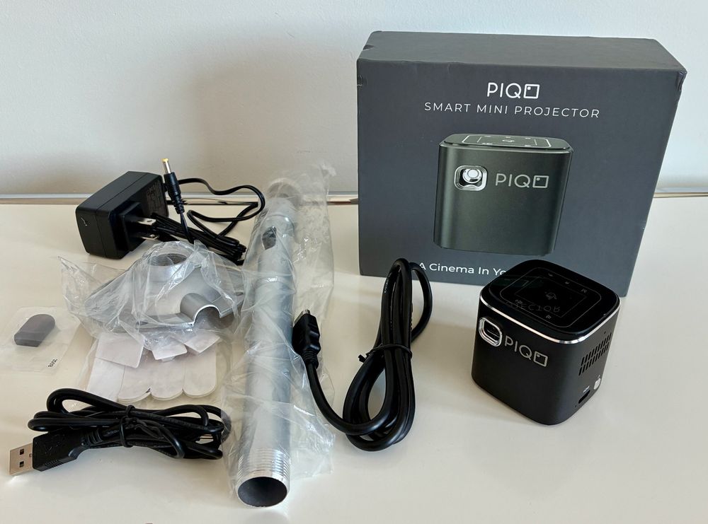 Vidéoprojecteurs: PIQO Smart Mini Projektor - Heimkino für unterwegs! – D'occasion à Zürich par tersus1981