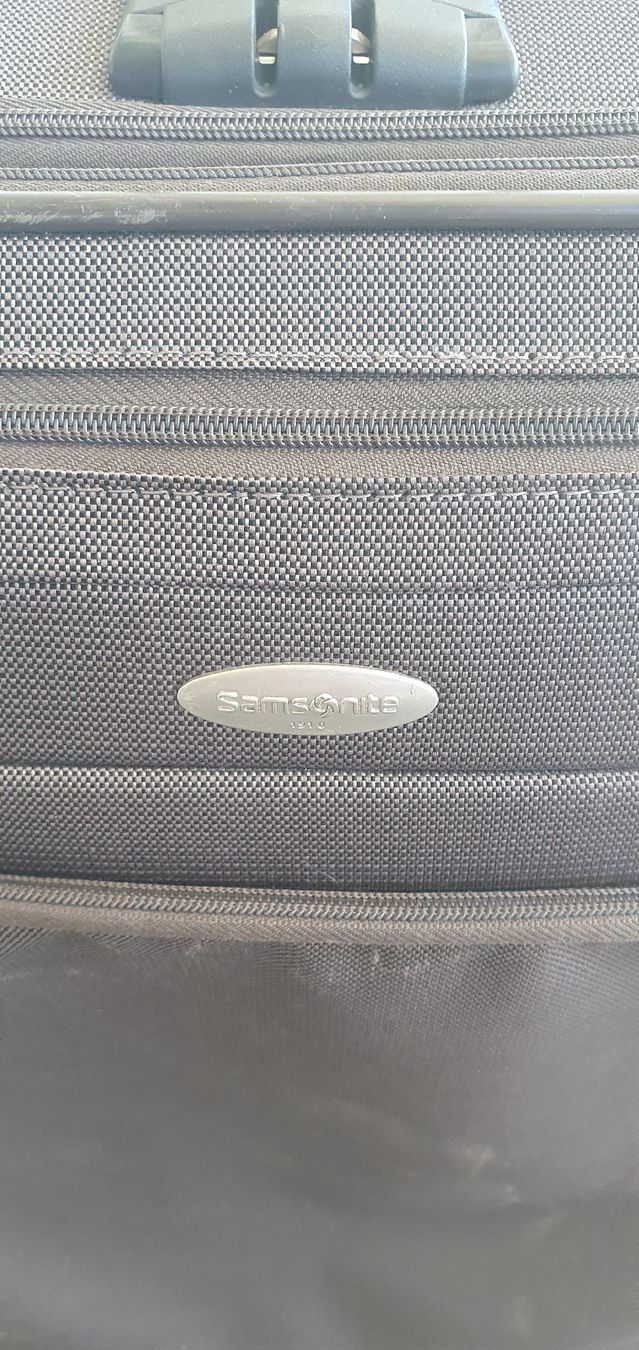 Samsonite Valigie: Samsonite Weichschalen Rollkoffer – Usato da Kleinandelfingen venduto da Hansoloo 1