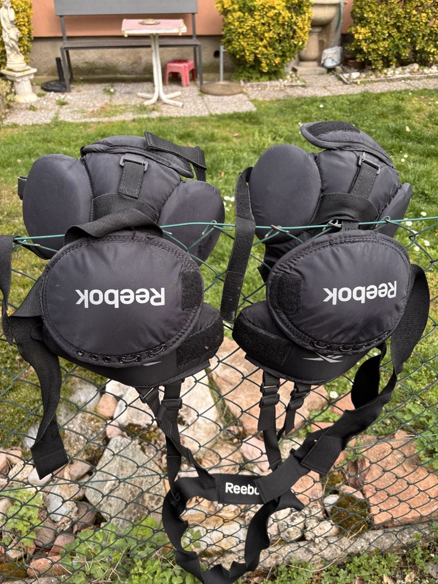 Reebok Protezioni & Imbottiture: Reebok knee pads – Usato da Rancate venduto da Geps39