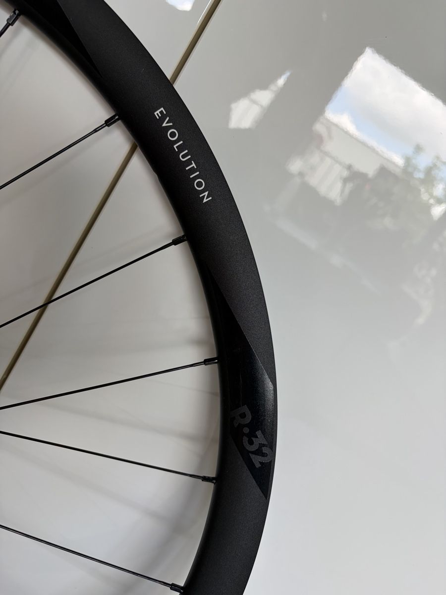 Pneumatici & Ruote complete: Laufradsatz Newmen – Usato da Zürich venduto da jan_sh9l 2