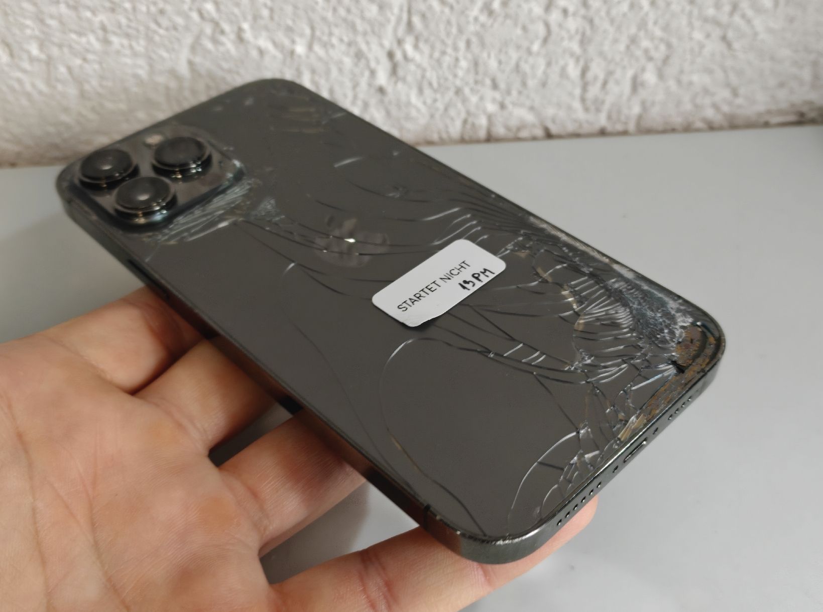 Apple Portables: iPhone 13 Pro Max – Défectueux à Ehrendingen par Rocky985 2