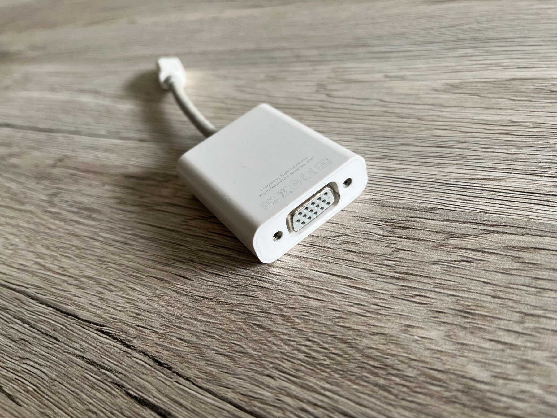 Apple Laufwerke & Adapter: Apple Mini DisplayPort VGA Adapter A1307 PC Laptop Computer – Gebraucht aus Baar von Charbin 1
