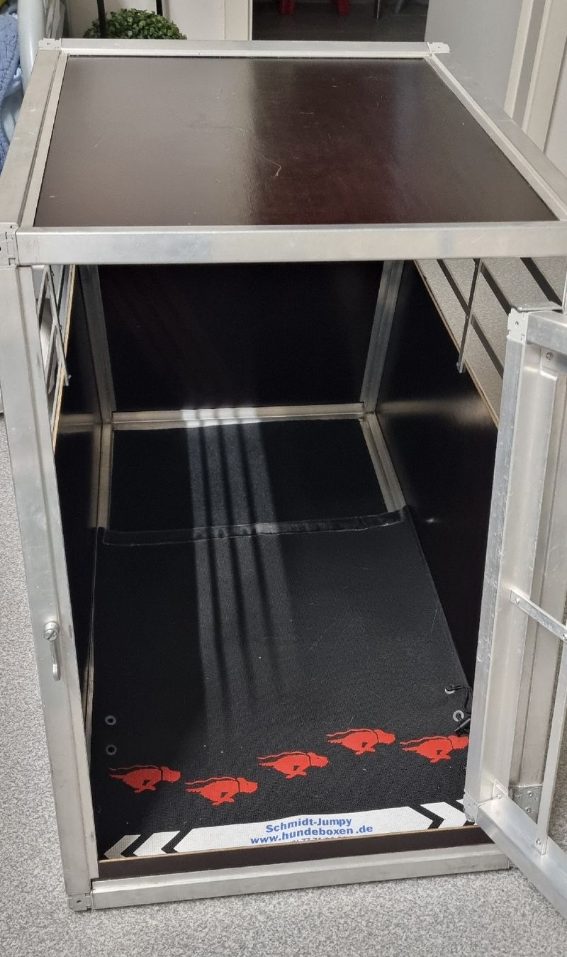 Cages, transport & sécurité: Hundebox, Transportbos – D'occasion à Volketswil par brandhaus 4