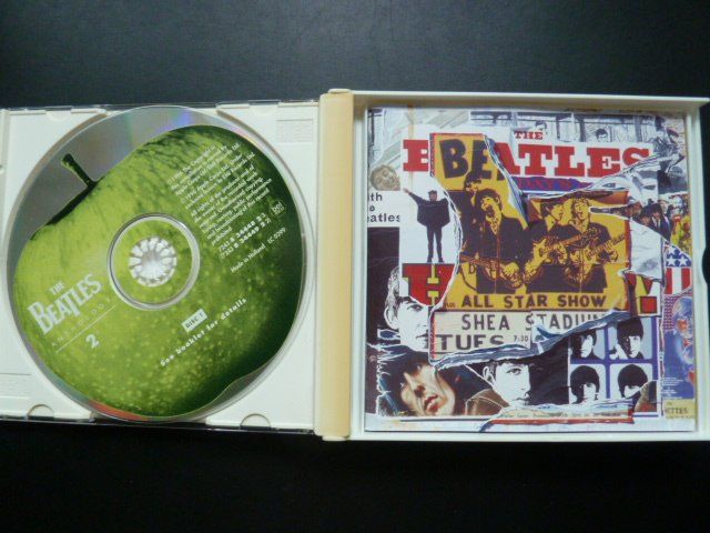 CD: Beatles - Anthology Vol. 2  (2 CD's) – Usato da Au ZH venduto da sikoku 1